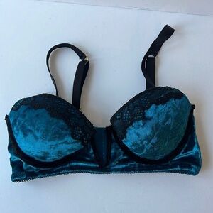 Fredericks‎ of Hollywood Fantasies Crushed Velvet Teal Push-up Bra Sz 32C ♣️